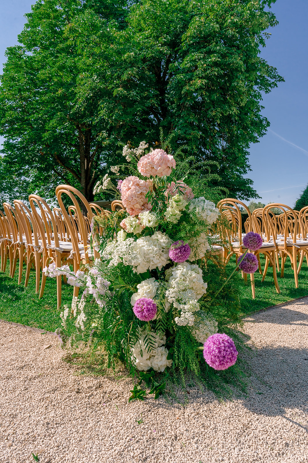 Live band performing during the wedding reception at Villa Baulieu